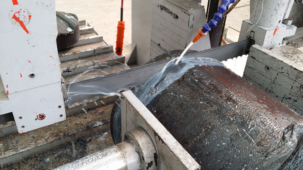 1727168753897322.jpg 鋸床